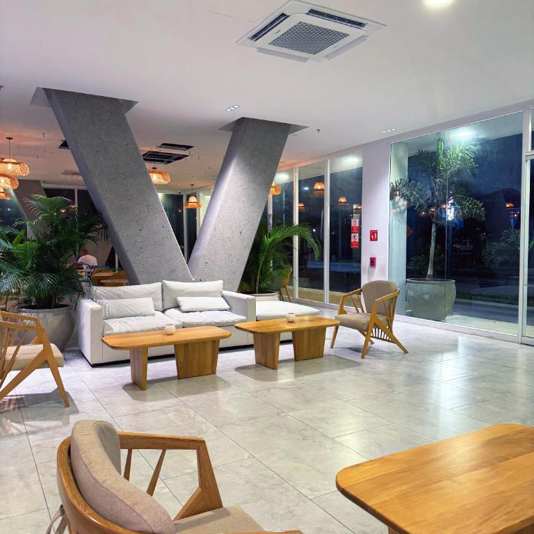 Suite Vista A Reserva y Mar Piso Alto En Bello Horizonte - One-Bedroom Apartment - 62