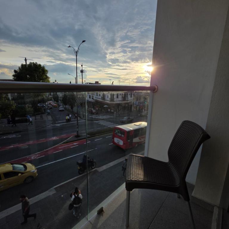 Apartaestudio con vista a AV Santander Manizales - Apartamento de 1 dormitorio - 9