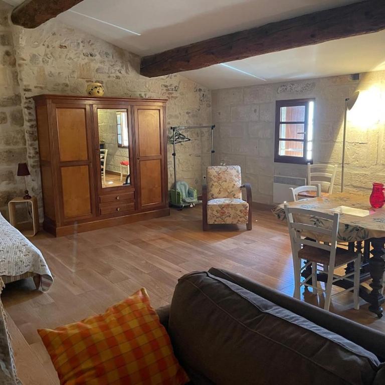 Appartement au cœur de la cité - Appartement 3 Chambres - 13