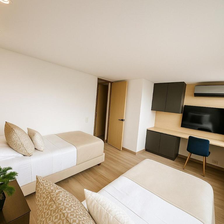 El Poblado Two-Level Luxury Penthouse Amazing View - Three-Bedroom Apartment - 37