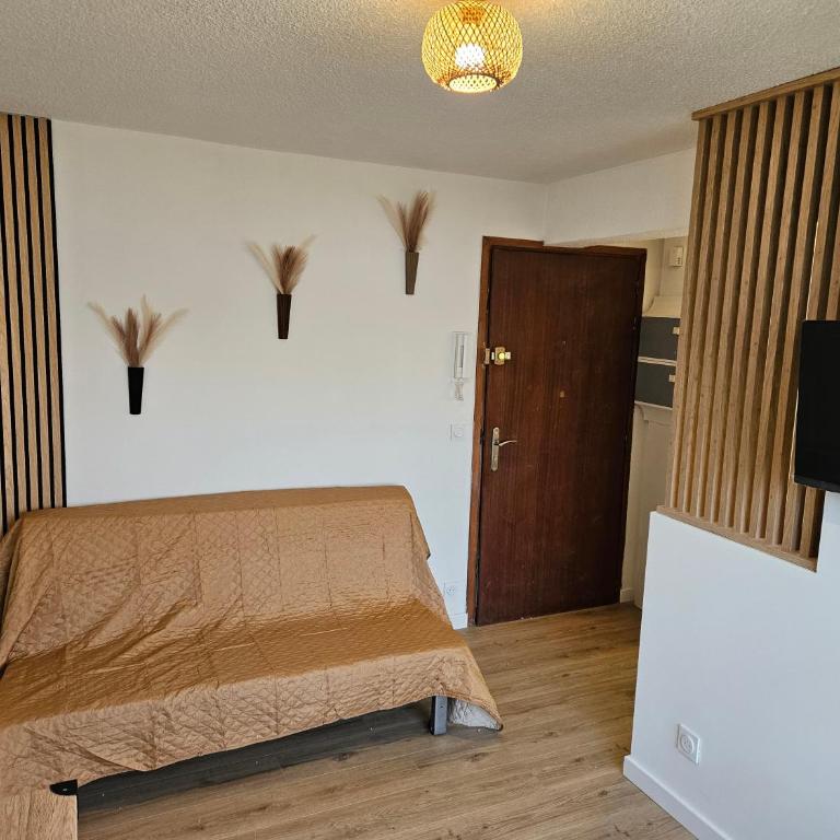 Studio refait à neuf, Centre Annecy, 5 min à pied de la gare - One-Bedroom Apartment - 4