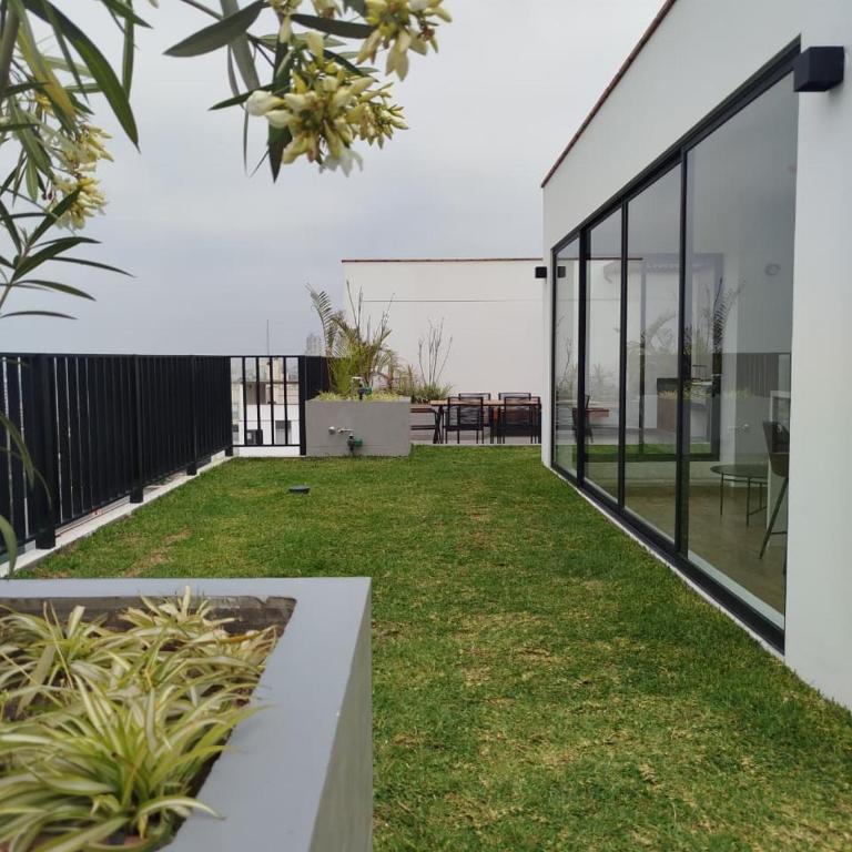 Dpto Moderno Cerca al Estadio Nacional y Circuito Agua con 2 Queen Beds - Two-Bedroom Apartment - 12