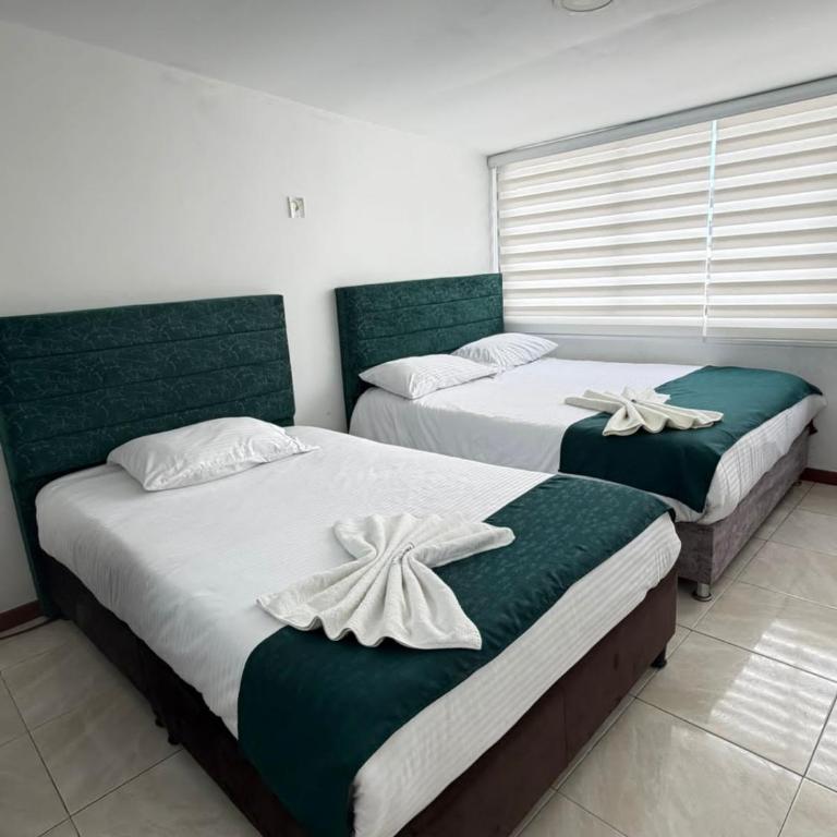 Hotel Hierbabuena y Restaurante - Double Room with Two Double Beds - 2