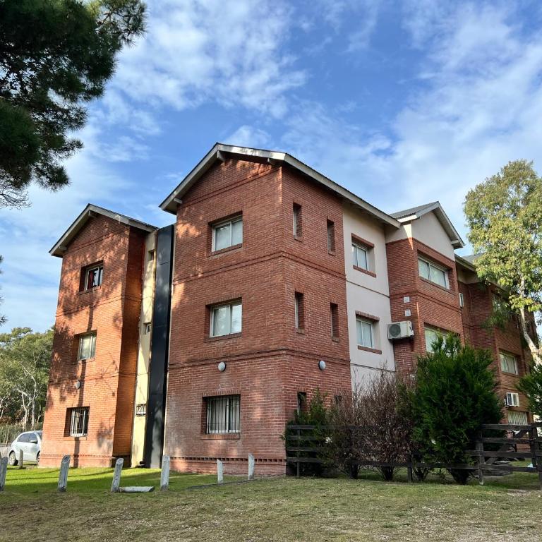 Totoras - Departamento tres ambientes - Pinamar Centro - Two-Bedroom Standard Apartment - 1
