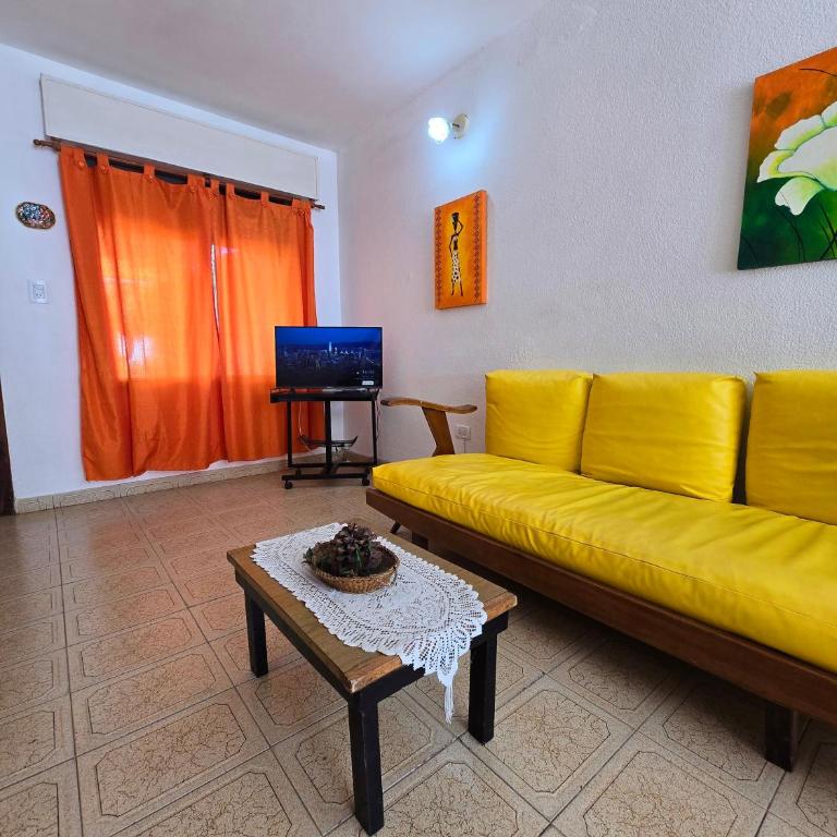 Triplex Rulena Costa - Three-Bedroom House - 7
