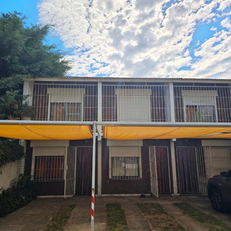 Triplex Rulena Costa - Three-Bedroom House - 3