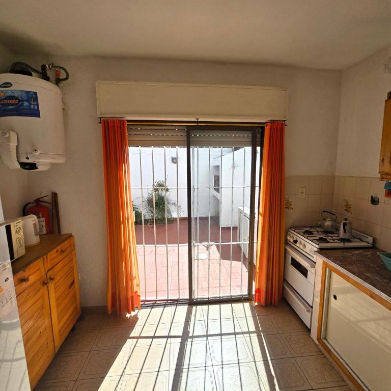 Triplex Rulena Costa - Three-Bedroom House - 9