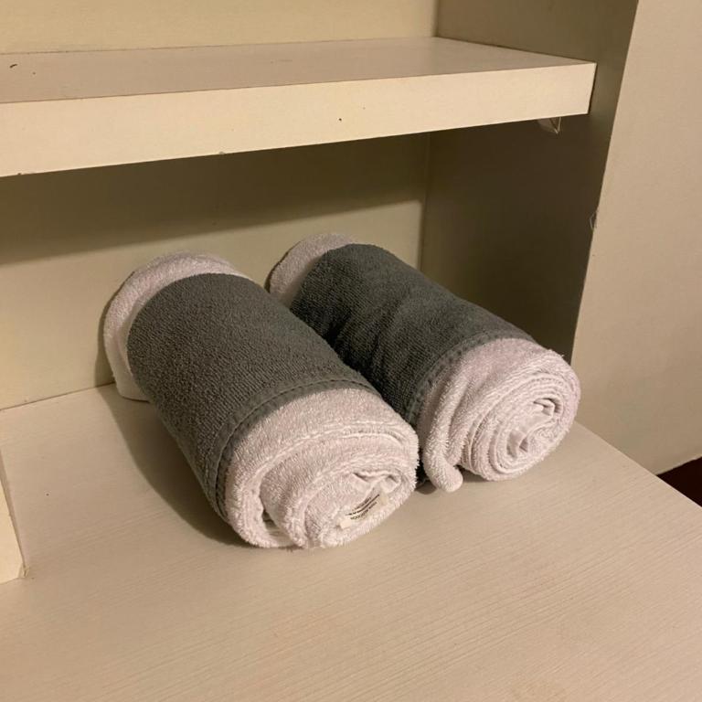 Acogedora Habitación Doble con Baño Exclusivo, Ideal para Descanso y Tranquilidad - Habitación Doble con baño privado - 15