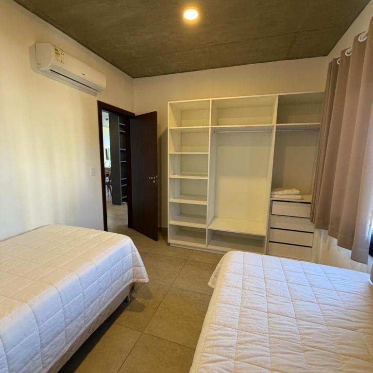 Bello departamento en Encarnación de 2 Habitaciones con Parking! - Two-Bedroom Apartment - 38