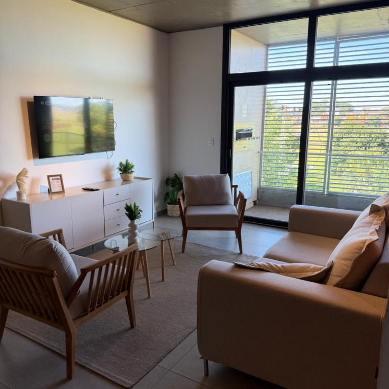 Bello departamento en Encarnación de 2 Habitaciones con Parking! - Two-Bedroom Apartment - 3