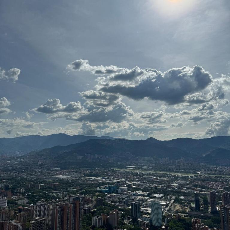 El Poblado Amazing Penthouse with Breathtaking Views - Apartment - 36