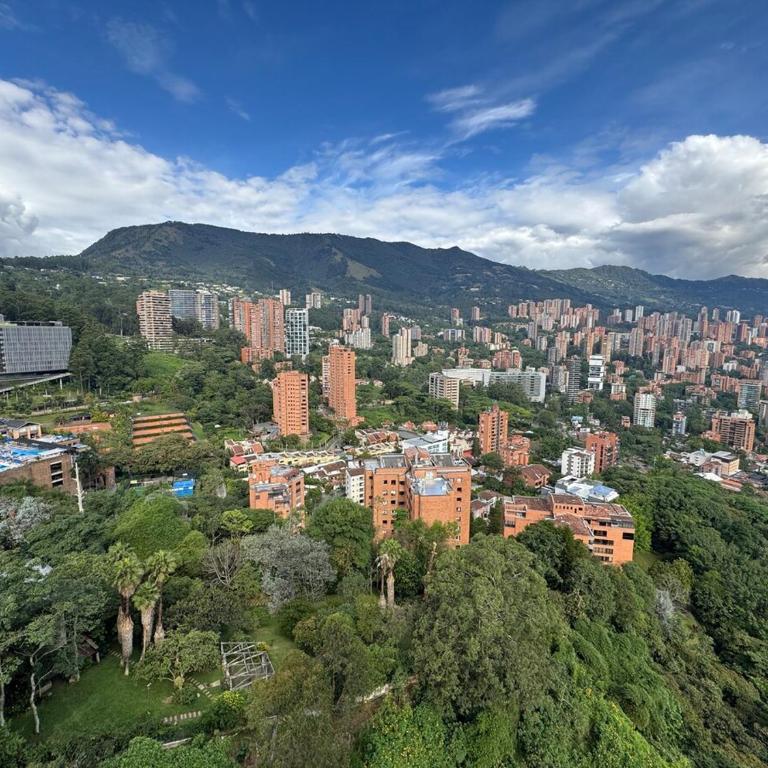 El Poblado Amazing Penthouse with Breathtaking Views - Apartment - 48