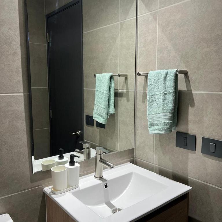 Central Studio Apartment near Movistar Arena - One-Bedroom Apartment - 15