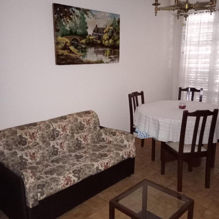 Tres ambientes microcentro - Apartamento de 2 dormitorios - 3