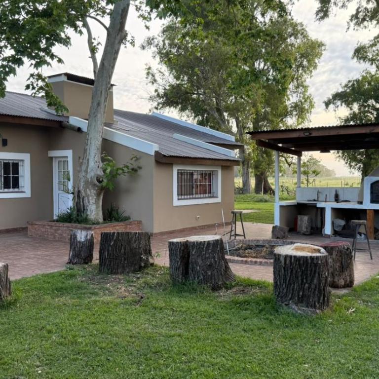 La carmenza - Three-Bedroom House - 1