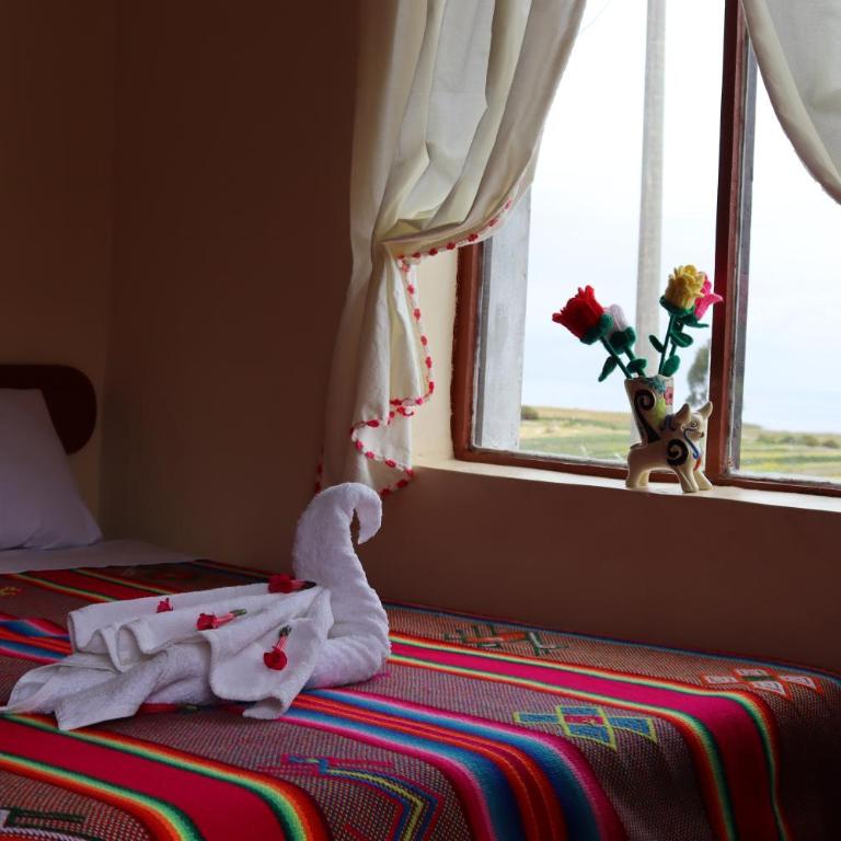 Luquina 360 - Community Homestay on Lake Titicaca - Family Room with Private Bathroom - 2