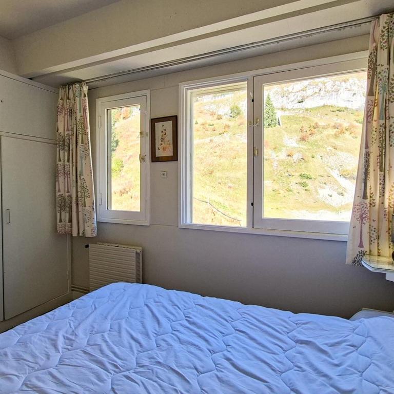 Appartement spacieux, ski aux pieds, balcon, 3 pièces, 6-8 personnes - FR-1-425-238 - Appartement - 4