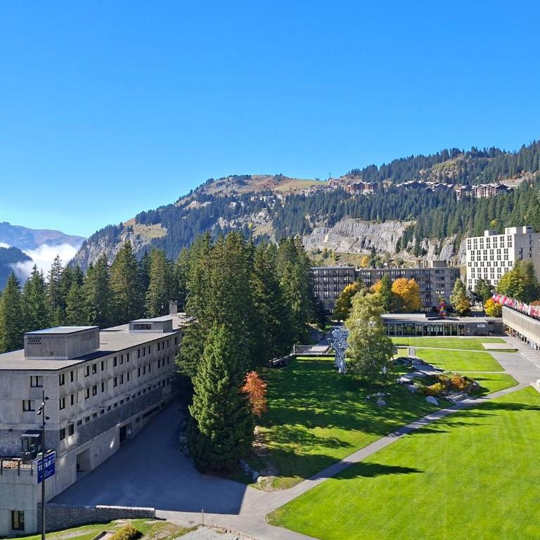 Appartement spacieux, ski aux pieds, balcon, 3 pièces, 6-8 personnes - FR-1-425-238 - Appartement - 9