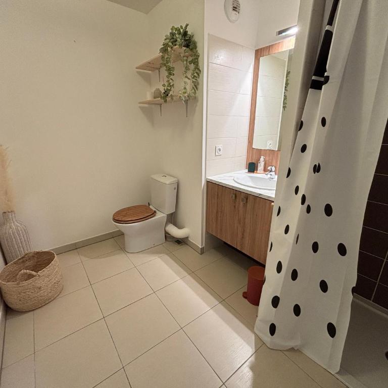 Deux pièces à Sète - Terrasse, Parking, WiFi - FR-1-338-633 - Apartment - 3