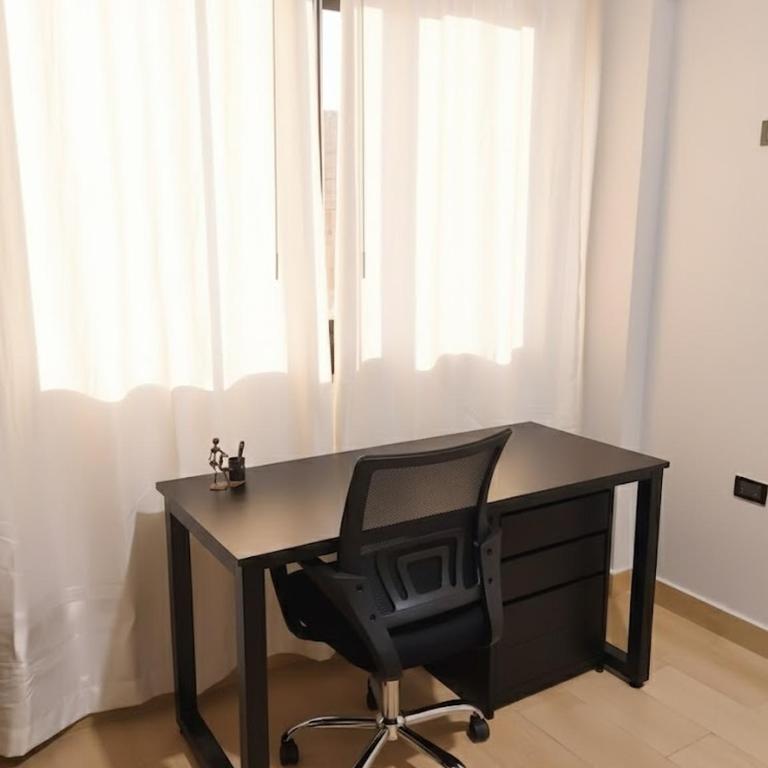 Amplio departamento en Ica - Apartamento de 2 dormitorios - 4