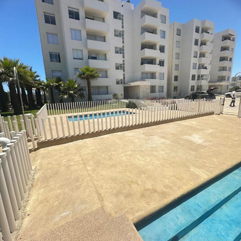 Espectacular Nuevo departamento, en la Serena, con piscina - Two-Bedroom Apartment - 26