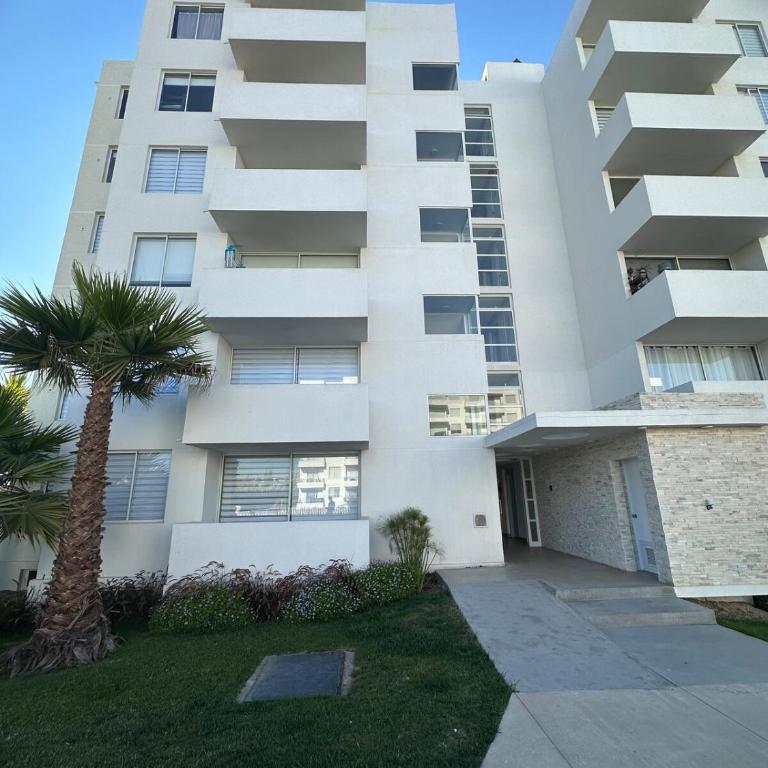 Espectacular Nuevo departamento, en la Serena, con piscina - Two-Bedroom Apartment - 3