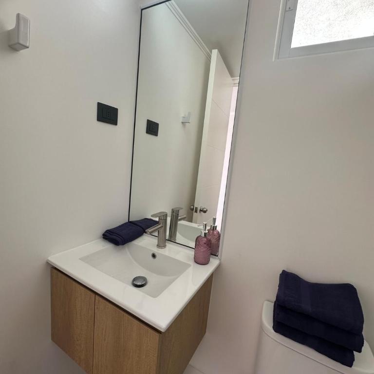 Espectacular Nuevo departamento, en la Serena, con piscina - Two-Bedroom Apartment - 19