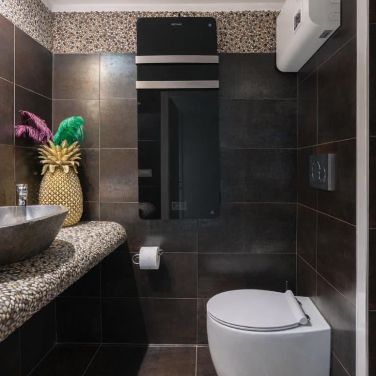 Entire Loft in Via Margutta 2BR -2BA Private steam bath Inside The loft - Two-Bedroom Apartment - 20