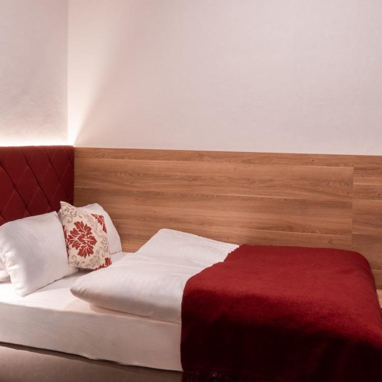 Thermenhotel Krone - inklusive Felsentherme - Einzelzimmer - 2
