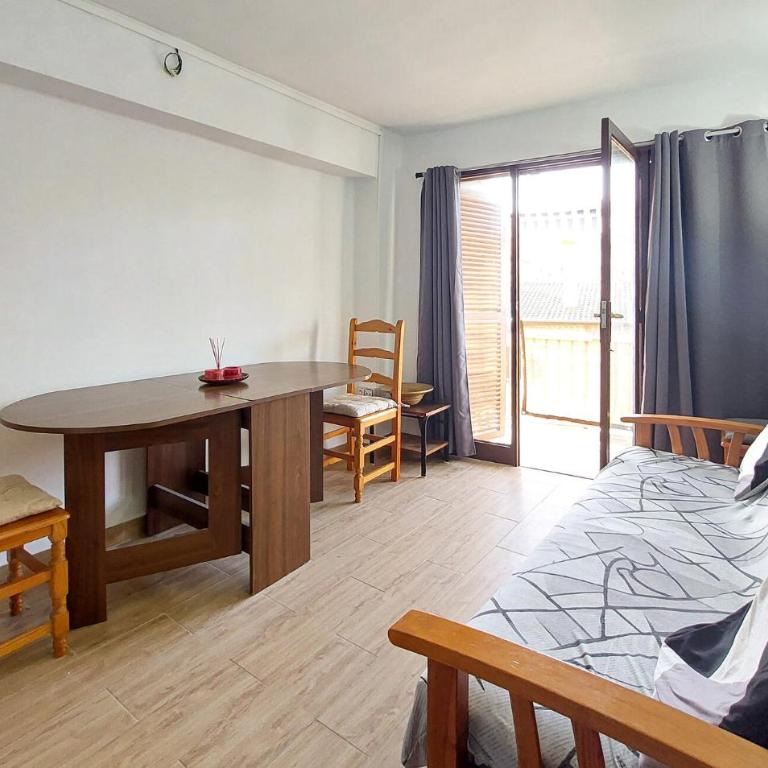 2 Bedroom Awesome Apartment In Oropesa Del Mar - Apartamento de 2 dormitorios - 1