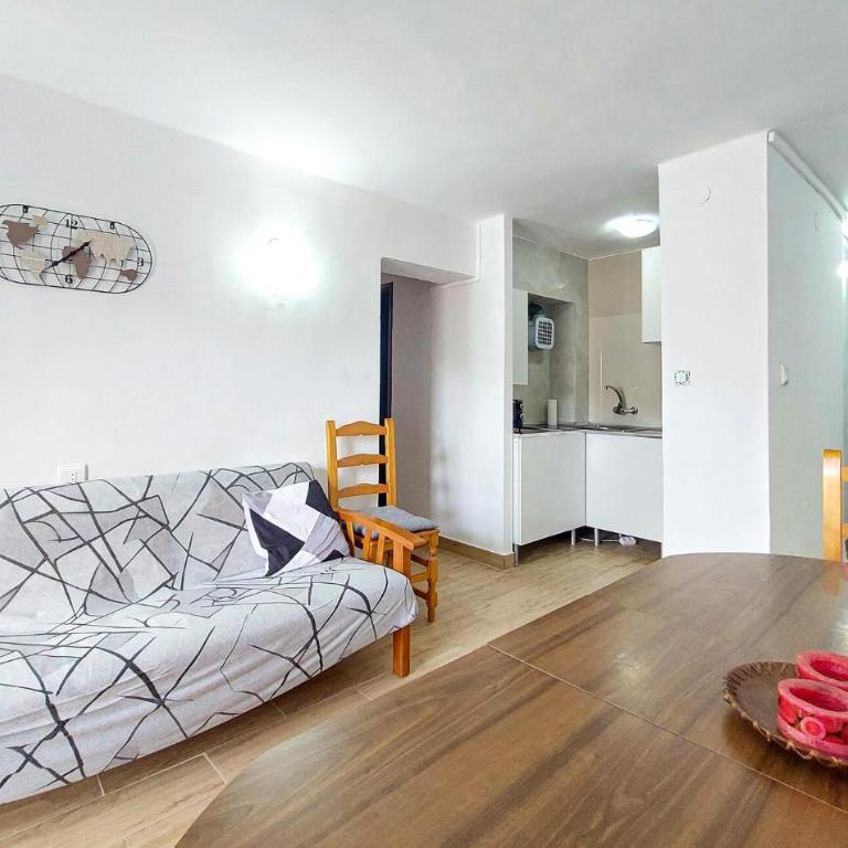 2 Bedroom Awesome Apartment In Oropesa Del Mar - Apartamento de 2 dormitorios - 2