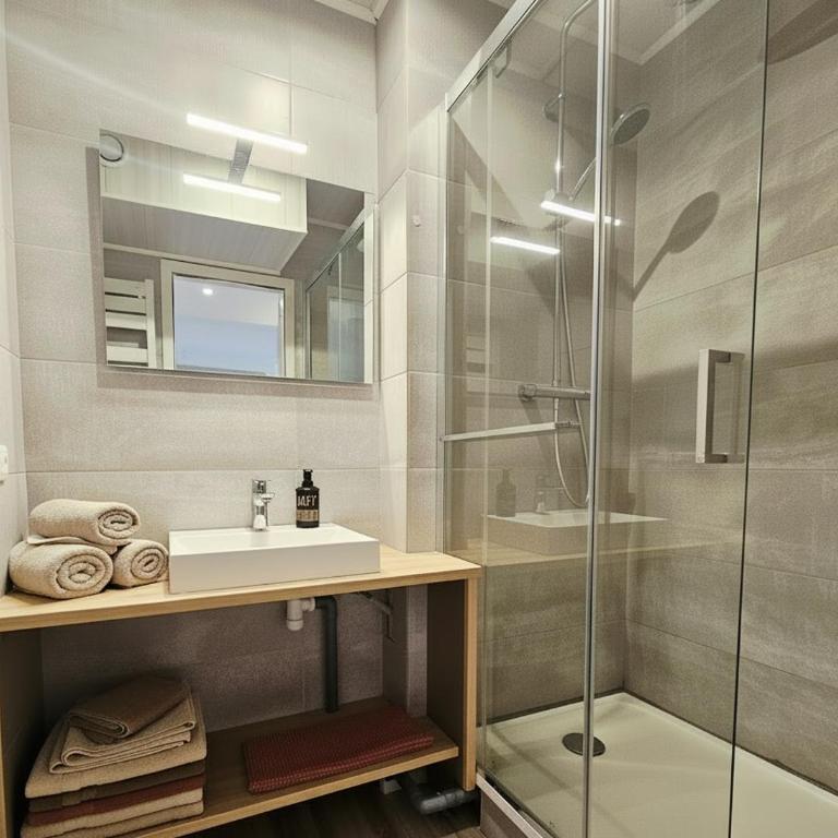 Studio sous les toits - Plage & Parking privés - Loft - 5