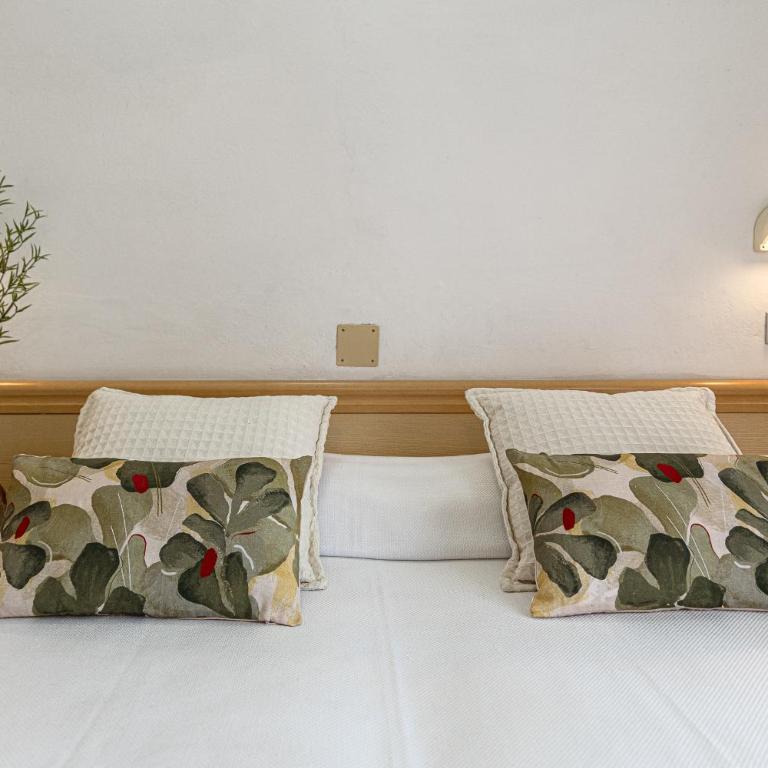 Hotel Cola Frontemare - Camera Matrimoniale Classic con Balcone - 8