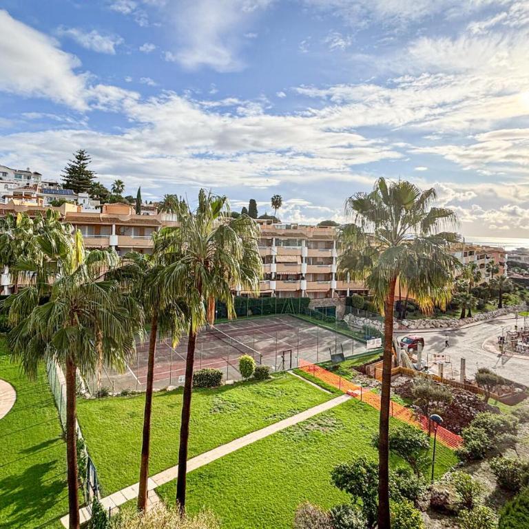 2 Bedroom Lovely Apartment In Fuengirola - Apartamento de 2 dormitorios - 7