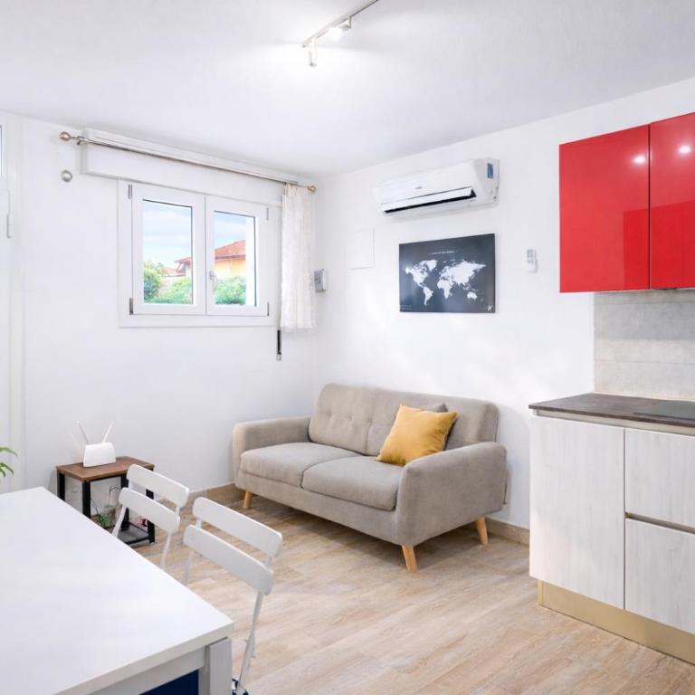 Villa Patrizia - Appartamento con 2 Camere da Letto e Vista Giardino - 2
