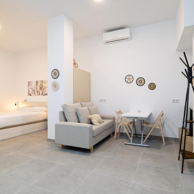 Cosy studio near AVE station - Apartamento - 3