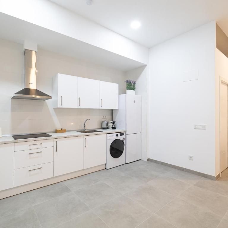Cosy studio near AVE station - Apartamento - 7