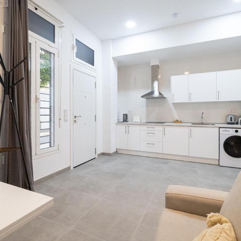Cosy studio near AVE station - Apartamento - 14