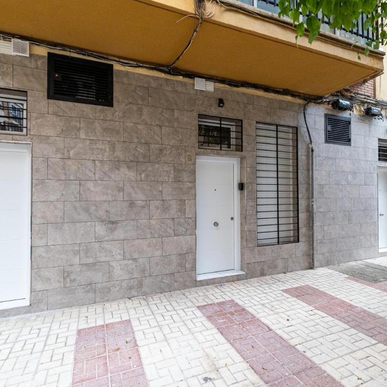 Cosy studio near AVE station - Apartamento - 17