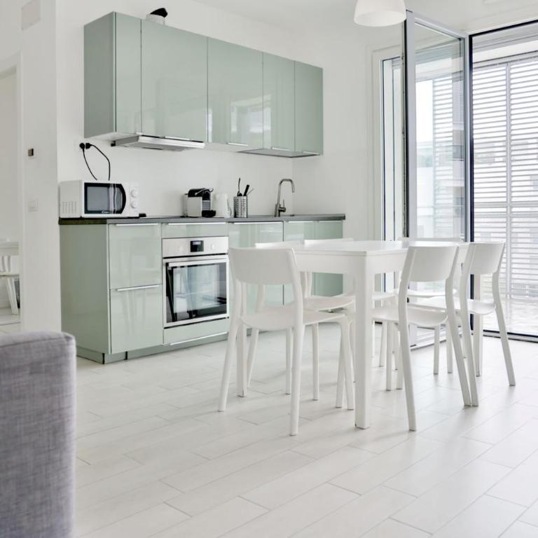 Apartment 3BR with large terrace - 800m from San Leonardo M1 - Appartamento con 3 Camere da Letto e con Balcone - 9