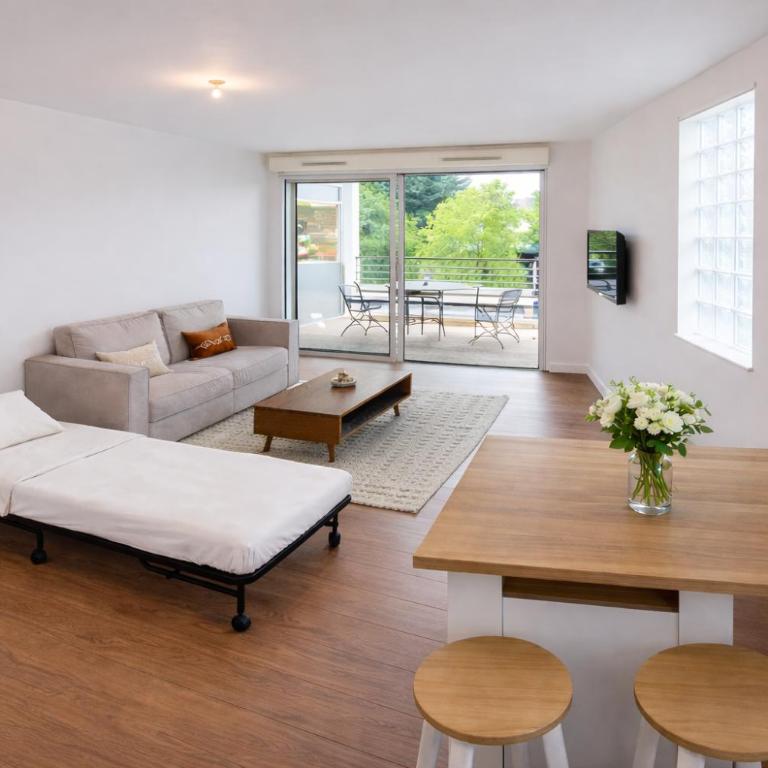 Vaste studio 3 personnes avec balcon et parking - Studio avec Canapé-Lit - 11