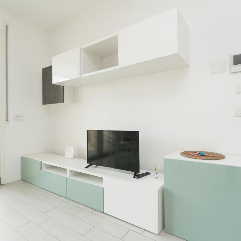 Apartment 3BR with large terrace - 800m from San Leonardo M1 - Appartamento con 3 Camere da Letto e con Balcone - 22