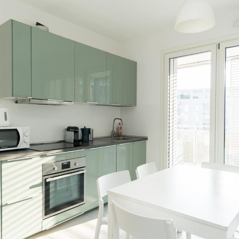 Apartment 3BR with large terrace - 800m from San Leonardo M1 - Appartamento con 3 Camere da Letto e con Balcone - 21