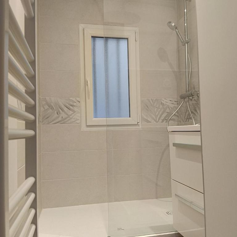 Centre Chambéry - Parking gratuit - tout inclus - One-Bedroom Apartment - 9