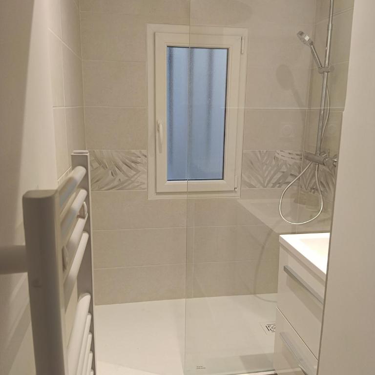 Centre Chambéry - Parking gratuit - tout inclus - One-Bedroom Apartment - 10