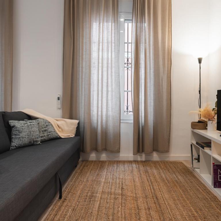 Home4u Castañeda - Two-Bedroom Deluxe Apartment - 9