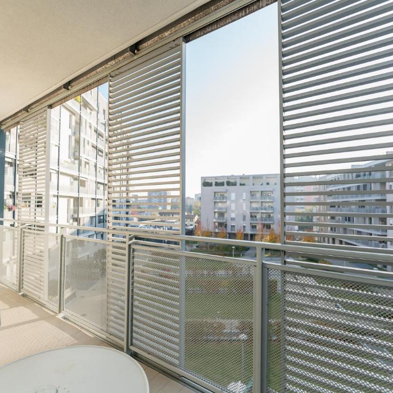 Apartment 3BR with large terrace - 800m from San Leonardo M1 - Appartamento con 3 Camere da Letto e con Balcone - 28