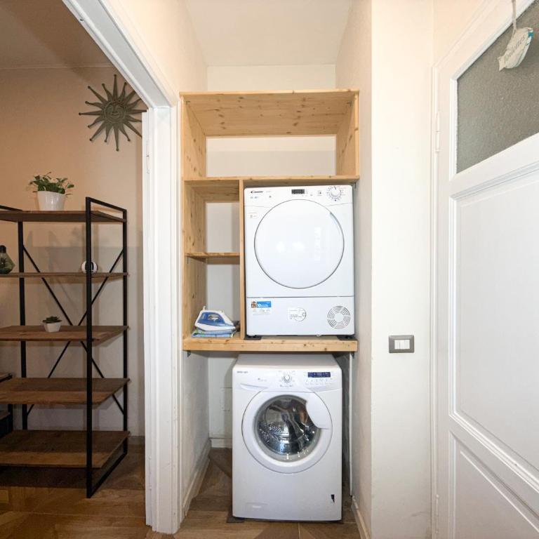 Parking Available - Elegant Two-Bedroom Apartment with Balcony - Appartamento con 2 Camere da Letto e Balcone - 12