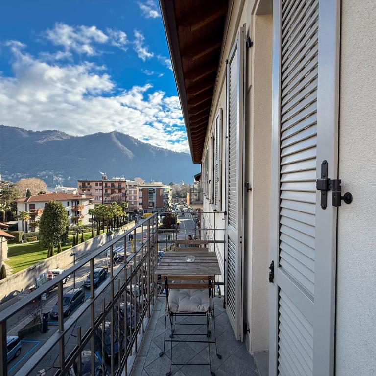 Parking Available - Elegant Two-Bedroom Apartment with Balcony - Appartamento con 2 Camere da Letto e Balcone - 21