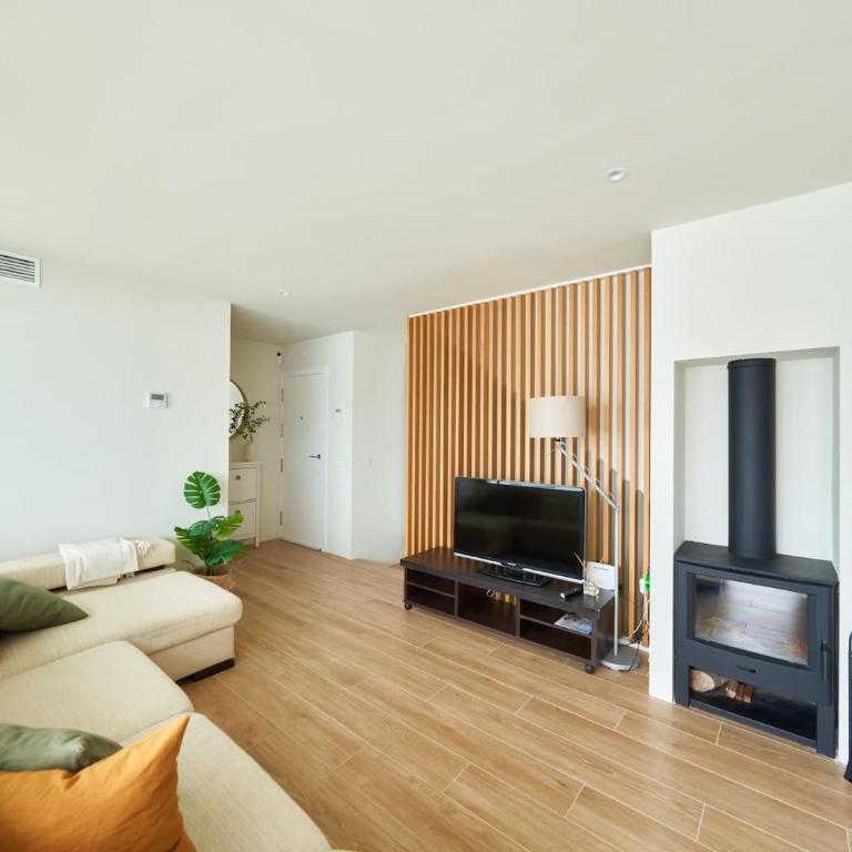 Casa Surya, piscina, wifi y parking con punto de carga EV - Casa de 3 dormitorios - 11